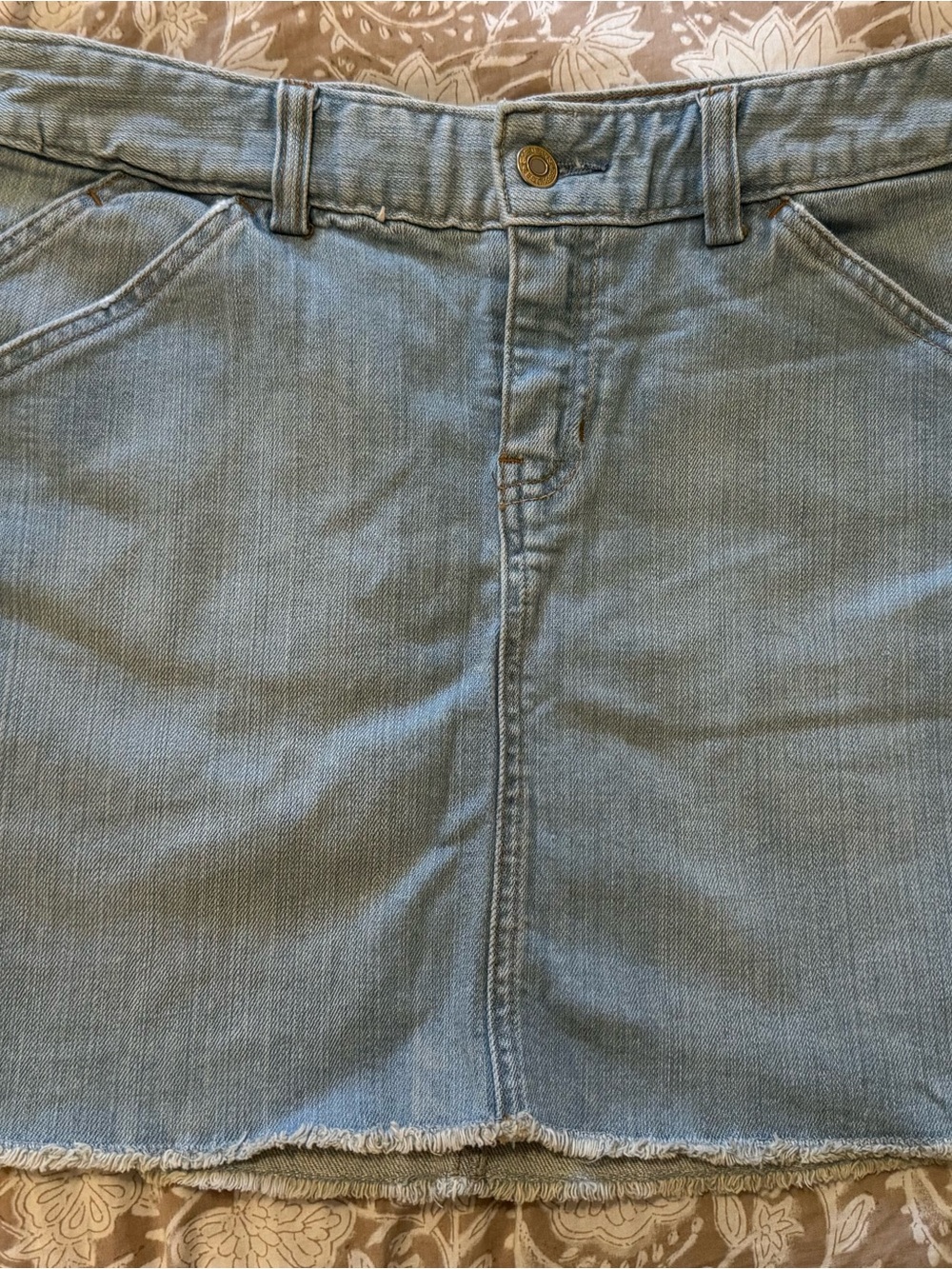 GAP light blue denim skirt with contrast topstitching